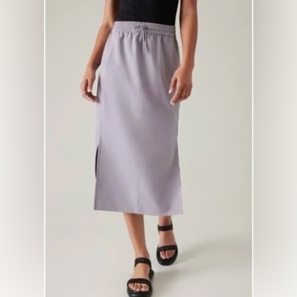 Athleta Dresses & Skirts - NWT Athleta Stride Midi Skirt in Violet Size S